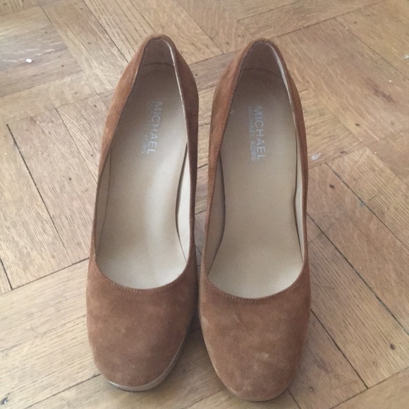 Michael Kors platform heels, size 7 - Picture 3 of 3
